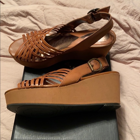 Sandals - Picture 3 of 4